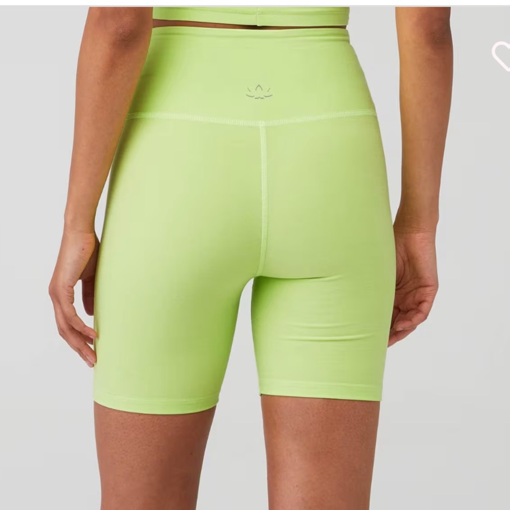 NWT Beyond Yoga Biker Shorts XS